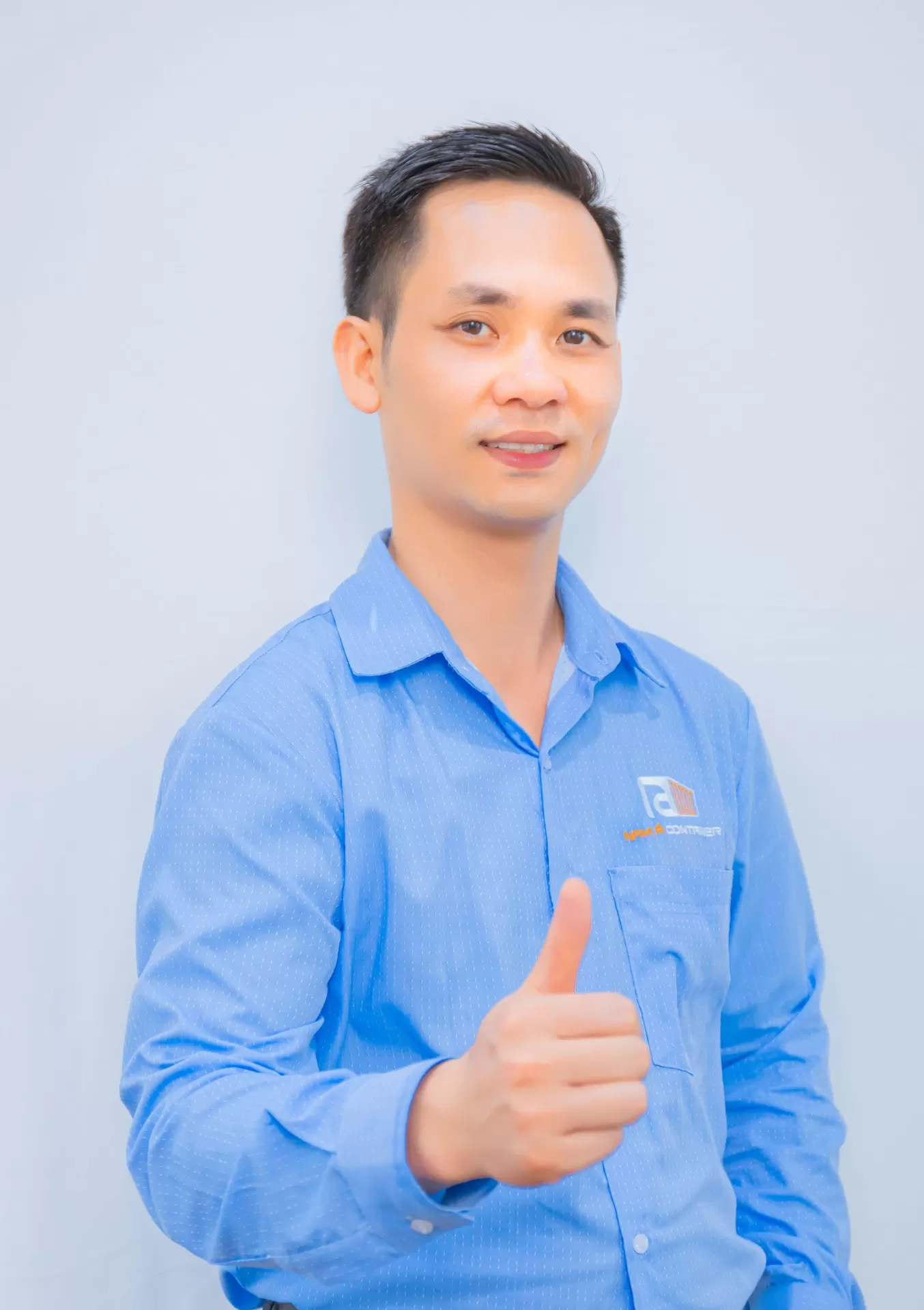 Ông : Kiều Hữu Sang