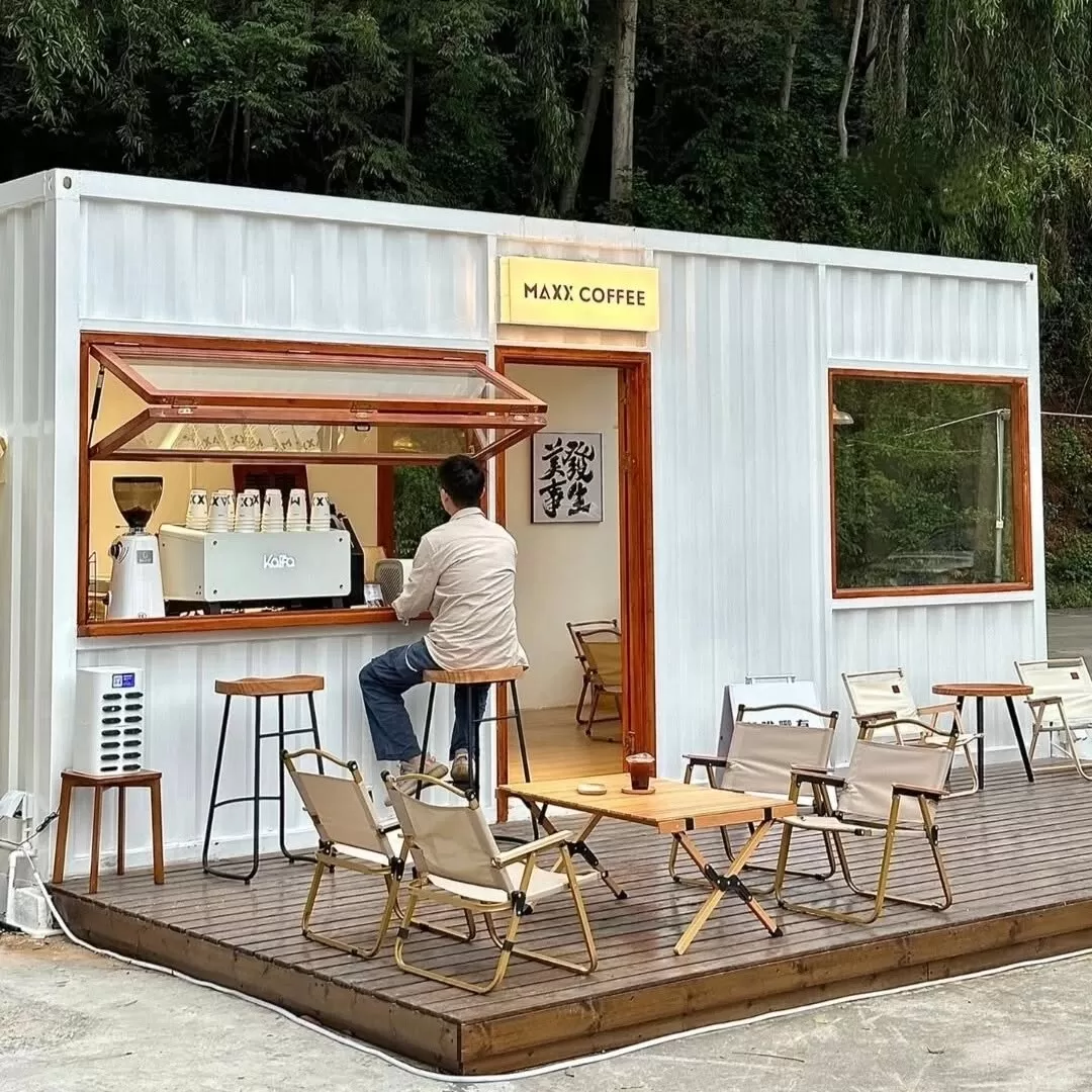 container 10 feet b&aacute;n tr&agrave; sữa v&agrave; container 20 feet cửa h&agrave;ng tiện lợi