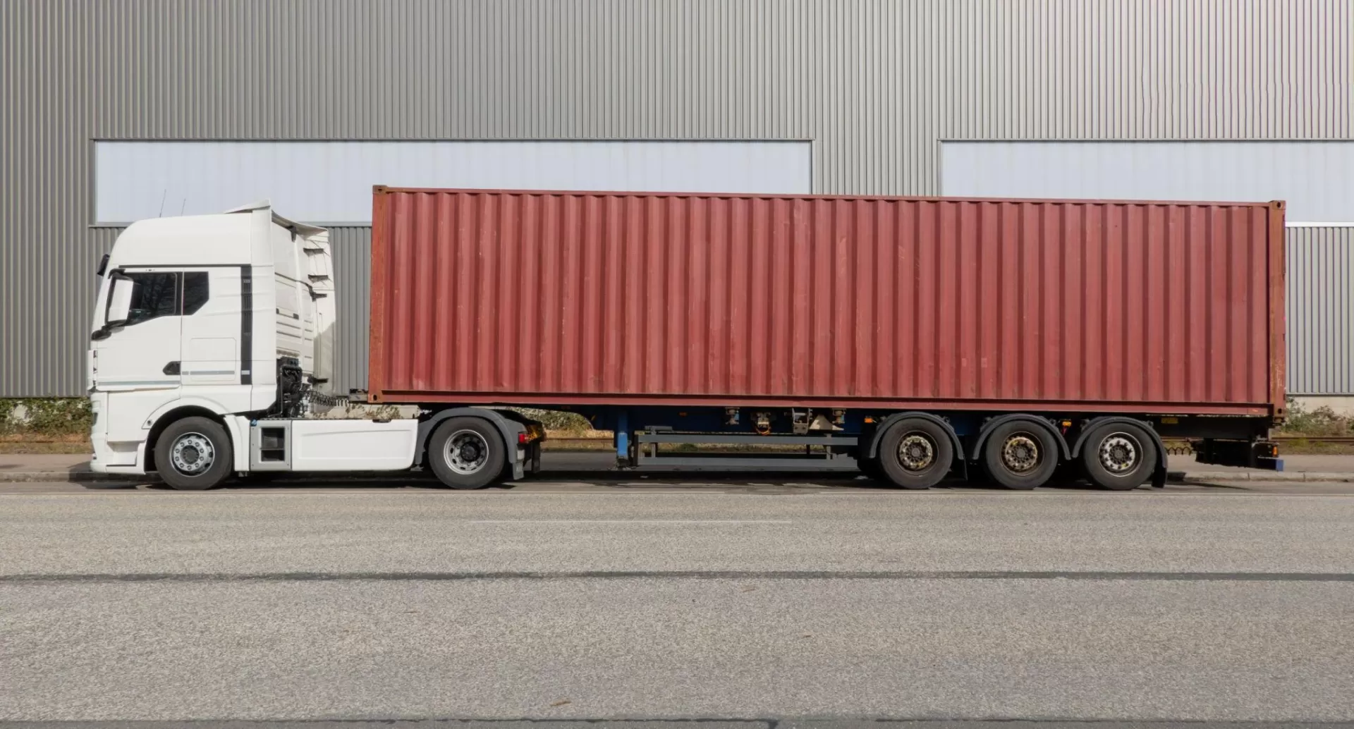 Chiều Cao Xe Container Là Bao Nhiêu? Kích Thước Và Lưu Ý Khi Vận Chuyển